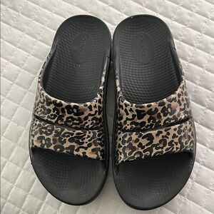 Women's Leopard Print Slide Sandals